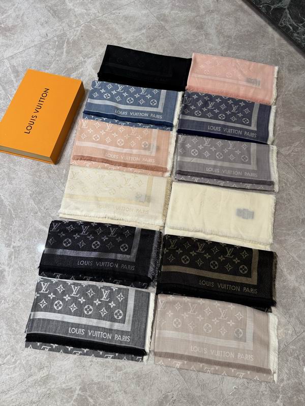 LV scarf 140X140cm E070740